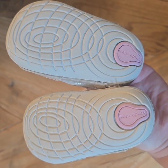 Stride Rite Sneakers - Picture 2 of 3